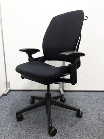 中古】リープHD Steelcase/スチールケース 肘付ミドルバックチェア 204652 - 中古オフィス家具ならオフィスバスターズ