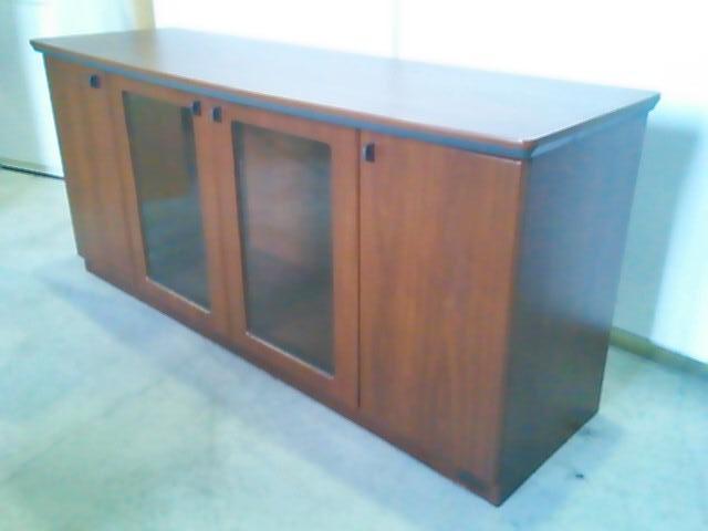 【関東倉庫在庫】天板前部が緩やかにラウンドした、重厚なクレデンザ（サイドボード）！　※棚板なし【A00491016】
                        DX-4
                                    中古
            