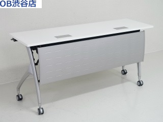 【地方倉庫在庫品】◆イトーキ製のテーブル◆【大型キャスター付き】【RA】【359】
                        リリッシュ2
                                    中古
            