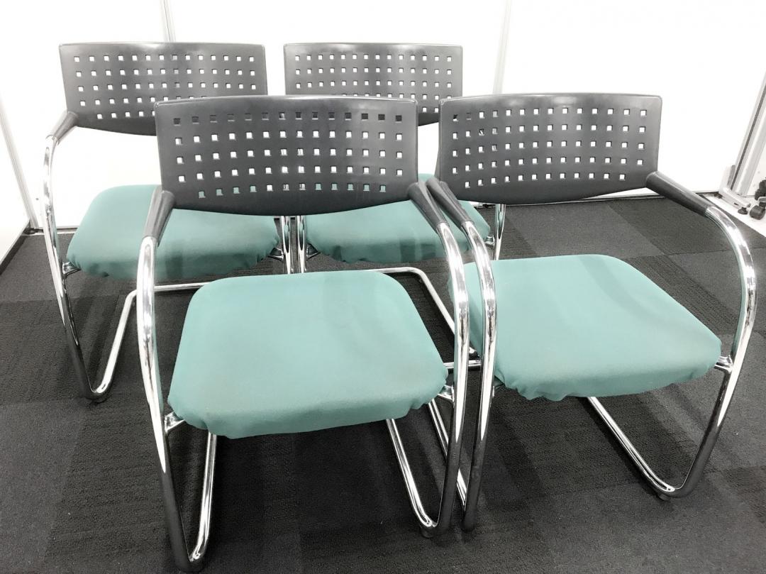 【重ねて収納4脚セット◎】VISAVISチェア｜vitra製（ヴィトラ） 【まとめてのご利用がおすすめです！】
                        VISAVIS　VISASOFT
                                    中古
            