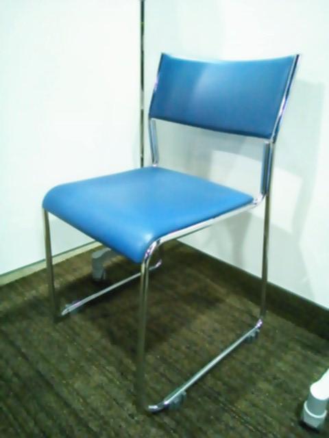 【関東倉庫在庫】優れたコストパフォーマンス、積み重ね可能なミーティングチェア！【A00492701】
                        
                                    中古
            