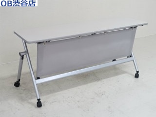 【地方倉庫在庫品】シルバーの綺麗なサイドスタックテーブル♪人気のイトーキ製/【RA】【361】
                        その他シリーズ
                                    中古
            