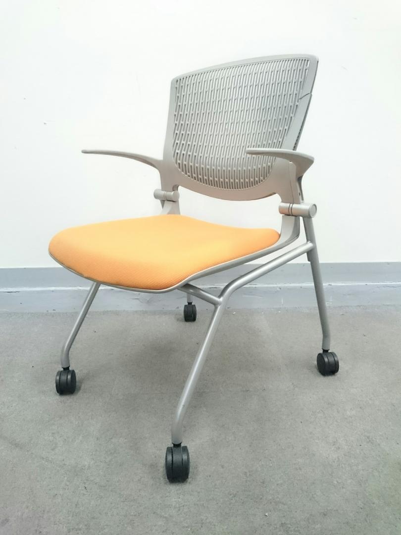 【KS】[状態良好]岡村製作所　会議用椅子　ミーティングチェア　ネスティングチェア　オレンジ
                        グラータ
                                    中古
            