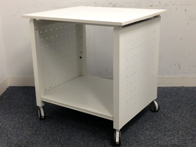 【キャスター付き｜ホワイト】オフィスアクセサリーにもこだわりを！！オカムラ製【シェルフワゴン】
                        その他シリーズ
                                    中古
            