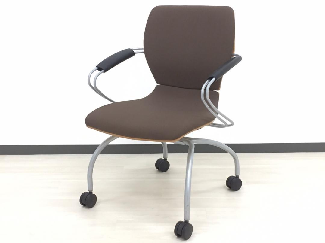 [11月1日つくば店オープン!]［会議用に最適!］キャスター付きミーティングチェア　イトーキ製シンタチェア
                        
                                    中古
            