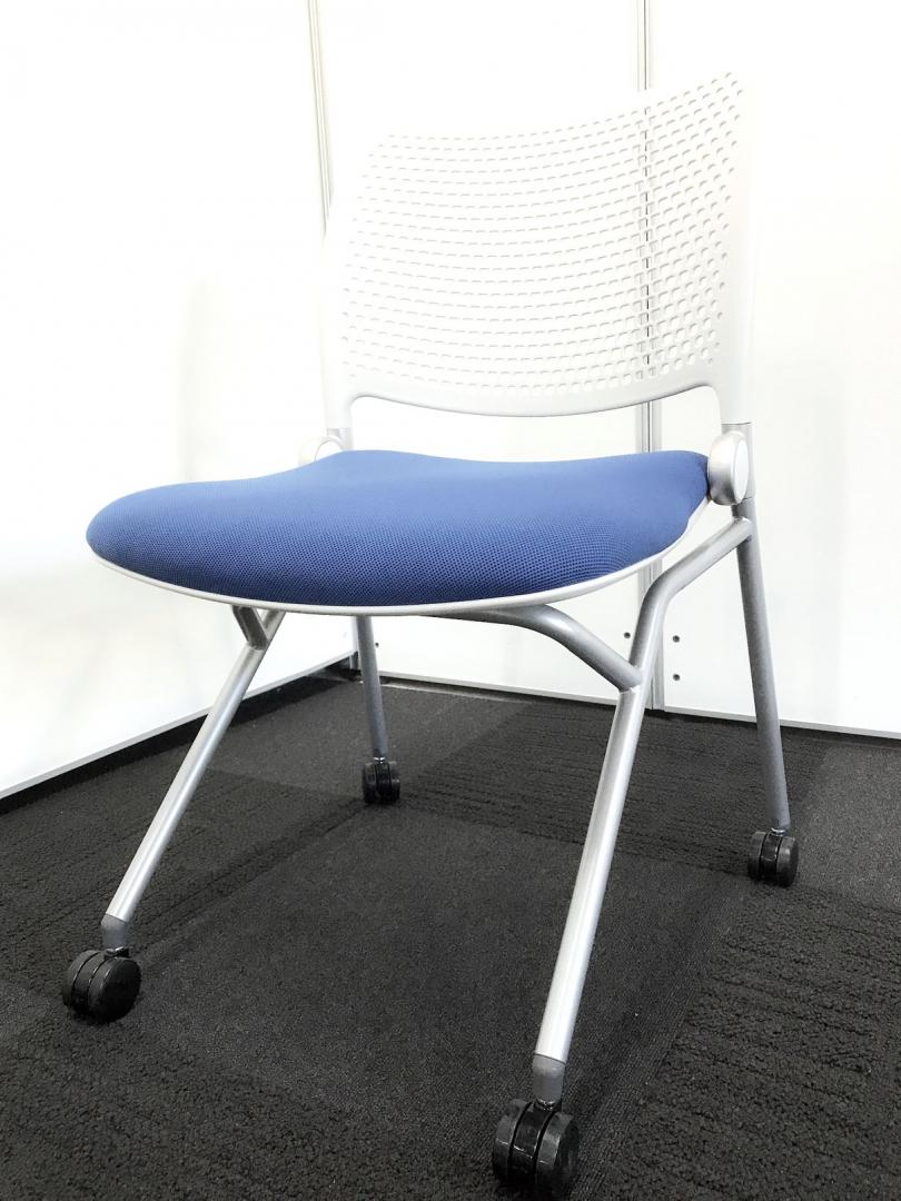 【2016年製造の美品！限定4脚！】内田製｜ブルーメチェア【キャスターの調子良好◎】
                        Blume　（ブルーメ）
                                    中古
            