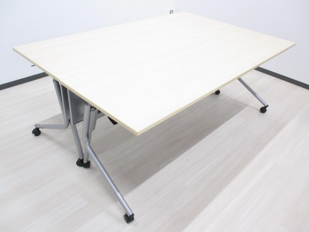 【限定4セット】［通常価格31600円がセットでお得!］サイドスタックテーブル　フォールディングテーブル　幅1800㎜タイプ　キャスター脚でらくらく移動!
                        ネスティア
                                    中古
            