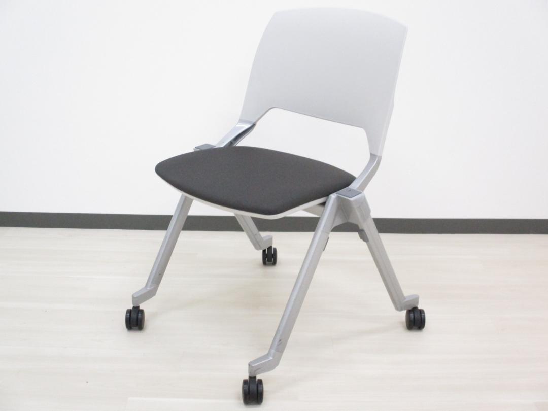 [11月1日つくば店オープン!][垂直方向&水平方向に重ねて収納可能]便利な会議用チェア　ミーティングチェア　キャスター付き
                        
                                    中古
            