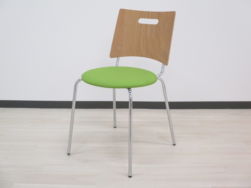 【2脚限定‼】ライトグリーンの可愛いチェア!　エントランスやリフレッシュスペースのオフィス家具にお勧め!
                        その他シリーズ
                                    中古
            