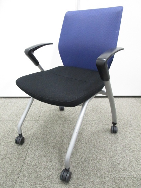 ★新品価格は約7万円！★ネスティングチェアだけどリクライニング機能付き★コクヨ製「スタイラ」チェアシリーズ|中古オフィスチェア｜背もたれ破れ有り。
                        スタイラ
                                    中古
            