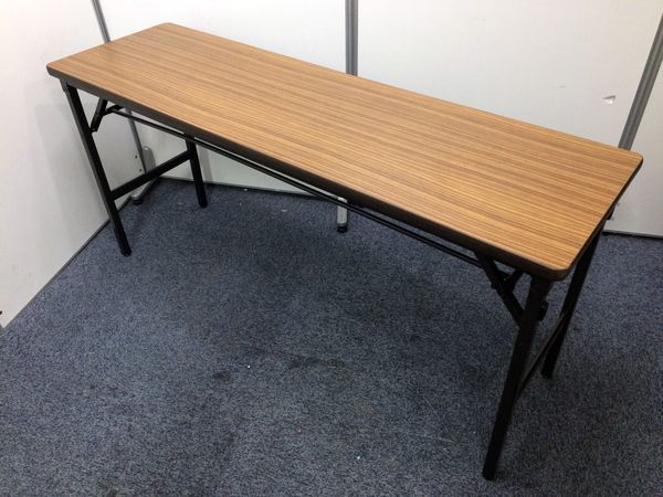 【折り畳みテーブル】あると便利！W1500サイズの小ぶりタイプ　
                        その他シリーズ
                                    中古
            