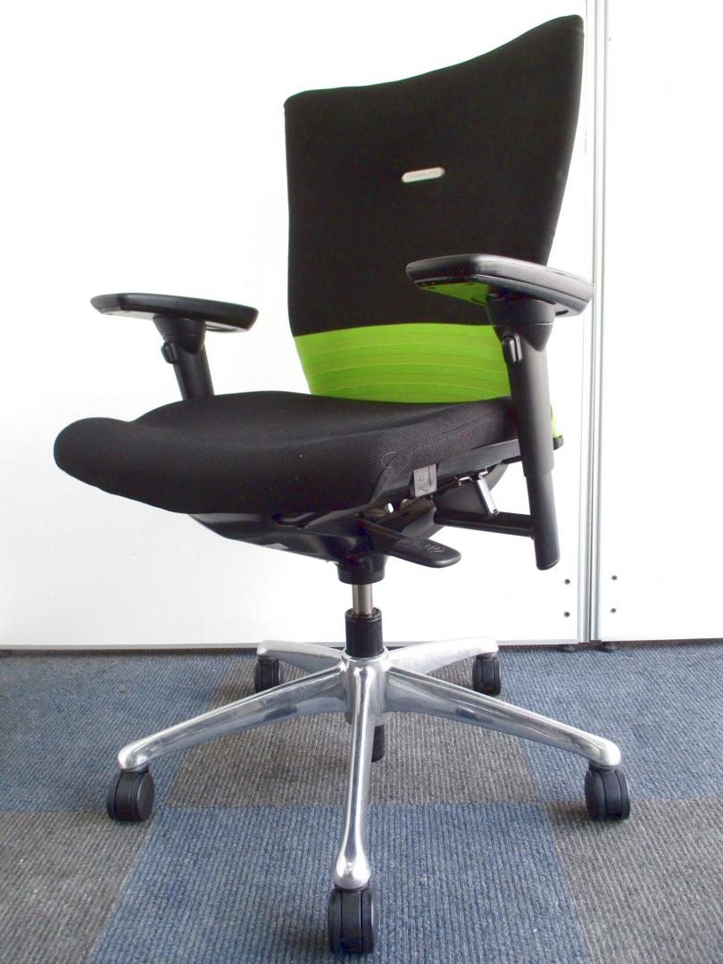 【限定1台のみ！】オカムラのフィーゴチェア入荷【ライトグリーンが映えます！】
                        フィーゴ
                                    中古
            