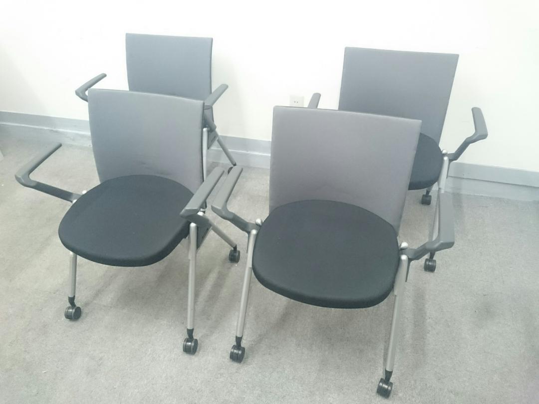 【KS】[状態良好]ミーティングチェア　会議用椅子　肘付き　内田洋行　グレー　
                        その他シリーズ
                                    中古
            