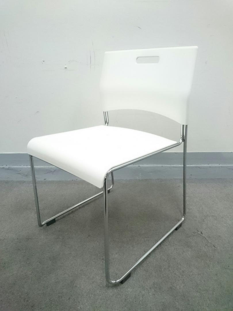 【KS】[状態良好]ミーティングチェア　会議用チェア　岡村製作所　ホワイト
                        その他シリーズ
                                    中古
            