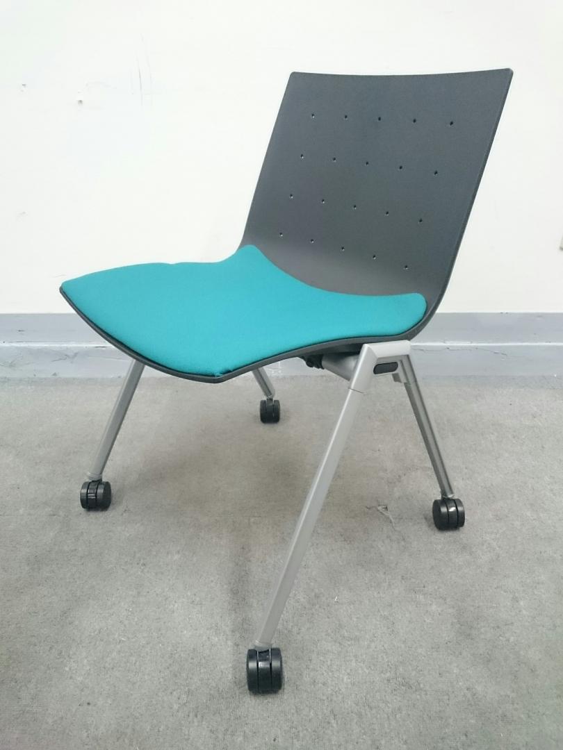 【KS】[状態良好]ミーティングチェア　重ねられる　グリーン　キャスター付き　
                        その他
                                    中古
            