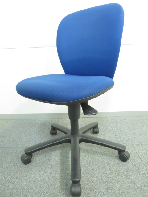 【スタンダードなデザインで様々な空間にフィット！】■イトーキ　リエットチェア　ブルー【B】
                        リエット
                                    中古
            