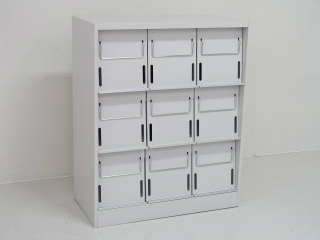 【清潔感のあるホワイトカラー!!】オカムラ製　セパレート扉タイプ【RA】【480】
                        42
                                    中古
            