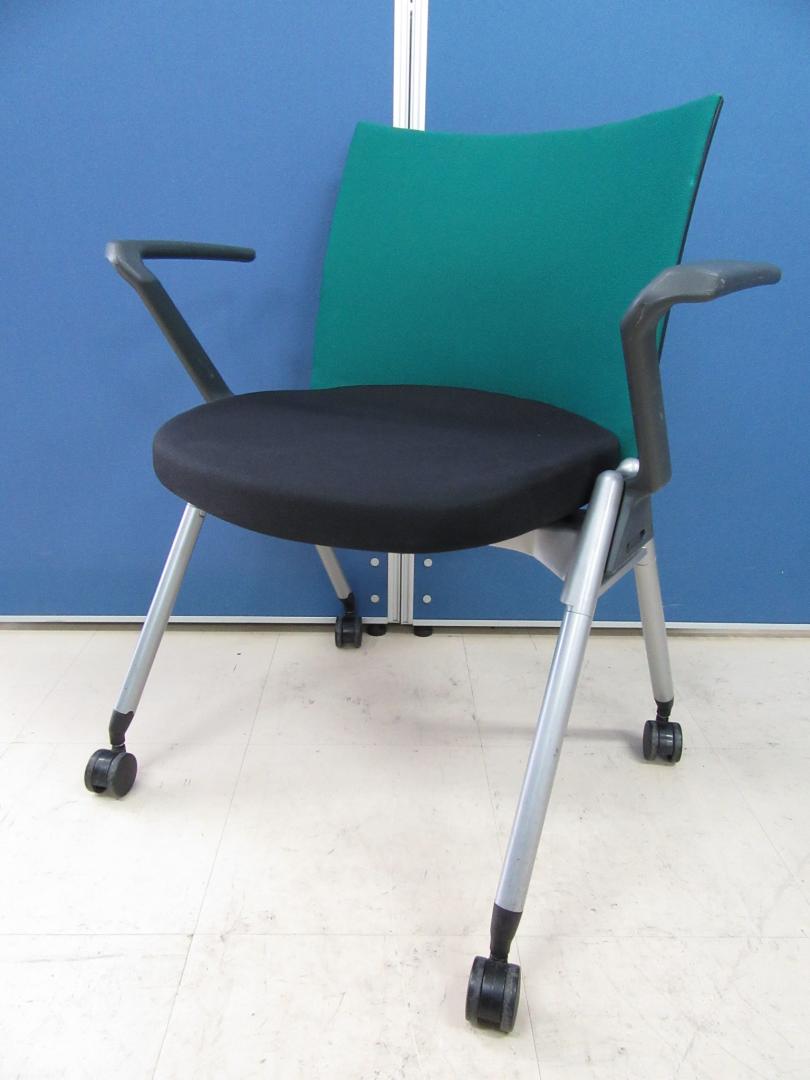 [13脚入荷!!]内田洋行(UCHIDA) スタッキングチェア FM-350シリーズ■会議や研修・セミナー等で大活躍!!肘付きで使いやすく便利です!![グリーン×ブラック]
                        その他シリーズ
                                    中古
            