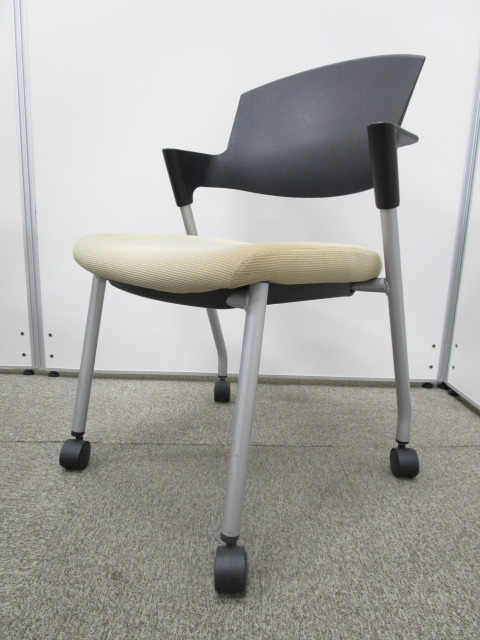 ★コンパクトで可愛いスタッキングチェア★ コクヨ製　プロッティ
                        その他シリーズ
                                    中古
            