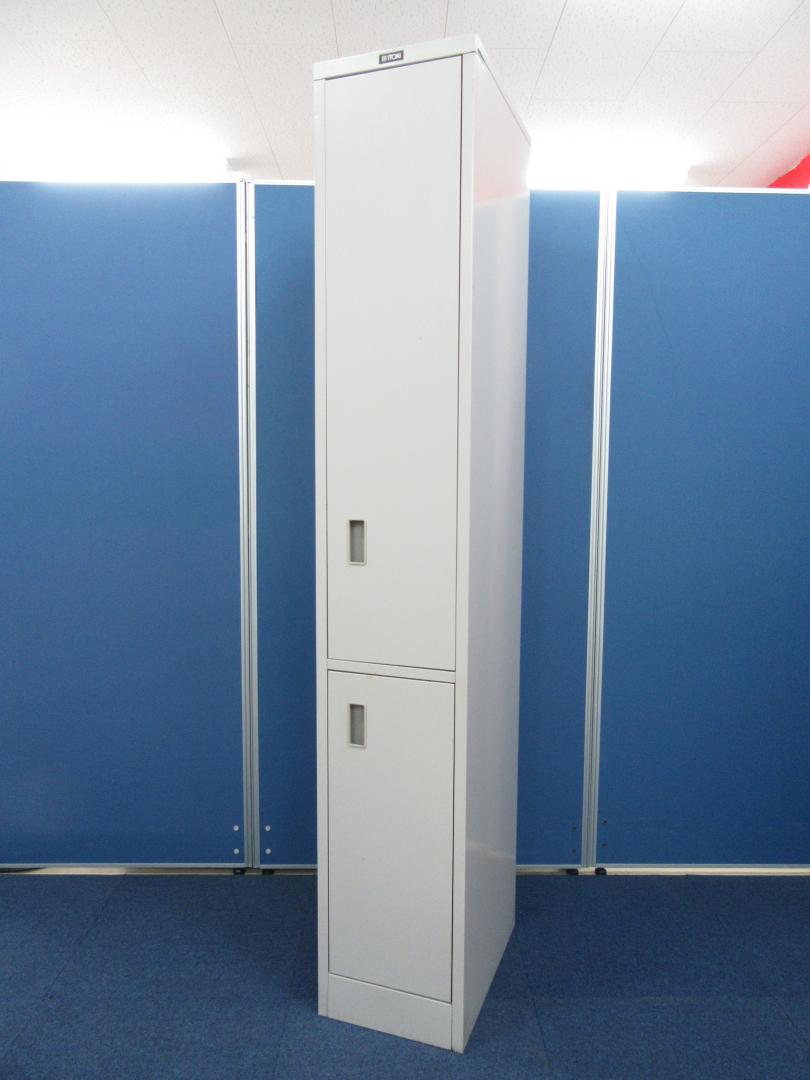 [こんな書庫を探してた!!]イトーキ(ITOKI) キッチンキャビネット■省スペースの設置におすすめ!!コーヒーメーカーやコップ、来客用のグラスなどオフィスに必要なキッチン周りの雑貨の収納に便利です!!
                        その他シリーズ
                                    中古
            