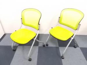 【ビビットな色合い】スタッキングチェア2脚セット■急な増員に対応できるよう、予備チェアとしていかがでしょう？【新宿店在庫】【205583】
                        その他メーカー
                                    中古
            