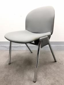 [20脚の大量入荷！]コクヨ（KOKUYO) スタッキングチェア[安定のグレーカラー]安定のコクヨのスタッキングチェアが大量入荷‼
                        その他シリーズ
                                    中古
            