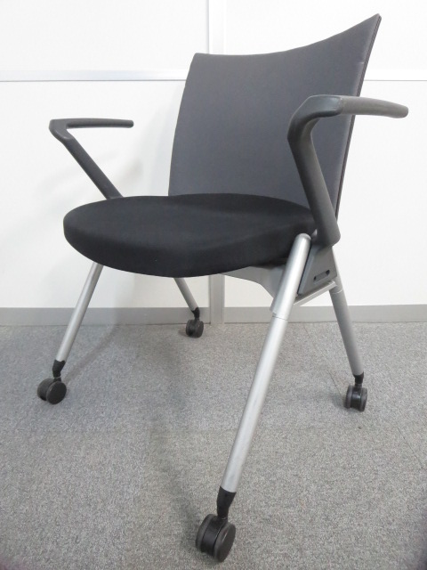 【長時間の打合せにオススメな肘付タイプ！】■ウチダ　スタッキングチェア　グレー　■UCHIDA　MX-340シリーズ
                        その他シリーズ
                                    中古
            