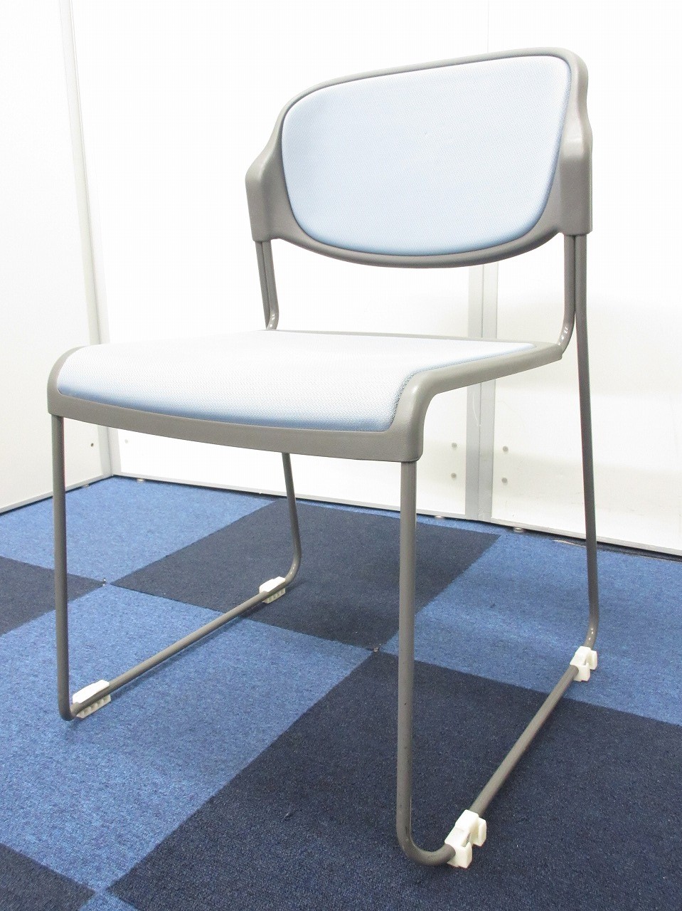 【収納可能なスタッキングチェア】会議室、休憩室、待合室等で活躍間違い無し！シンプルデザインでどんな場所にもマッチしますよ！
                        その他シリーズ
                                    中古
            