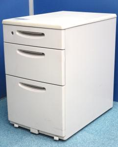 【\8,000→\4,800(40%OFF)】オカムラの定番と言ったらコレ！1台のみ長期在庫入替品の為お安くご提供！急な増員の追加にいかがでしょうか
                        SD
                                    中古
            