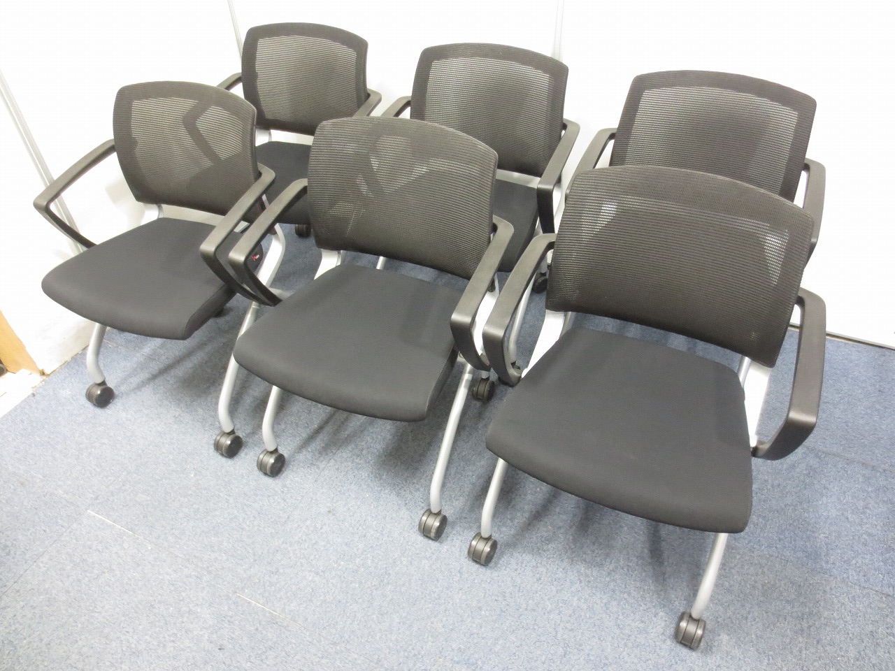 【6脚セット商品！】人気の高いメッシュタイプネスティングチェアをセット商品としてご提案！単品購入より20％OFFでのご提案！
                        -
                                    中古
            