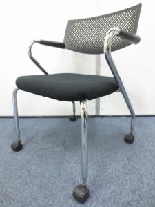 【倉庫内在庫品】人気のヴィトラ製デザイナーズ家具！おしゃれに特化したビザビシリーズ【横浜店在庫品】
                        visavis
                                    中古
            