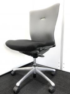 【倉庫在庫】人気のフィーゴチェアが2脚のみ入荷！\20,000以下での特別価格にてご提供！【立川店】
                        フィーゴ
                                    中古
            