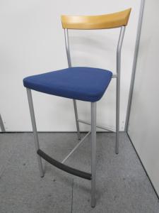 【倉庫在庫品】【大量入荷10脚】【状態良好】【イトーキ製ハイチェア】カウンターテーブル等に如何ですか？ 
                        その他シリーズ
                                    中古
            