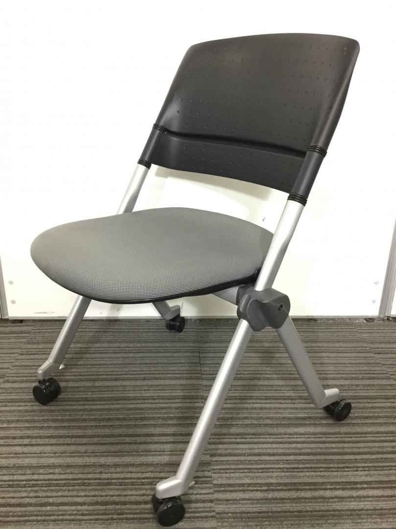 【在庫入替セール】水平にも並行にも重ねられる2WAYチェア｜オカムラ製 LITA-リータ-収納に困りません！
                        リータ
                                    中古
            