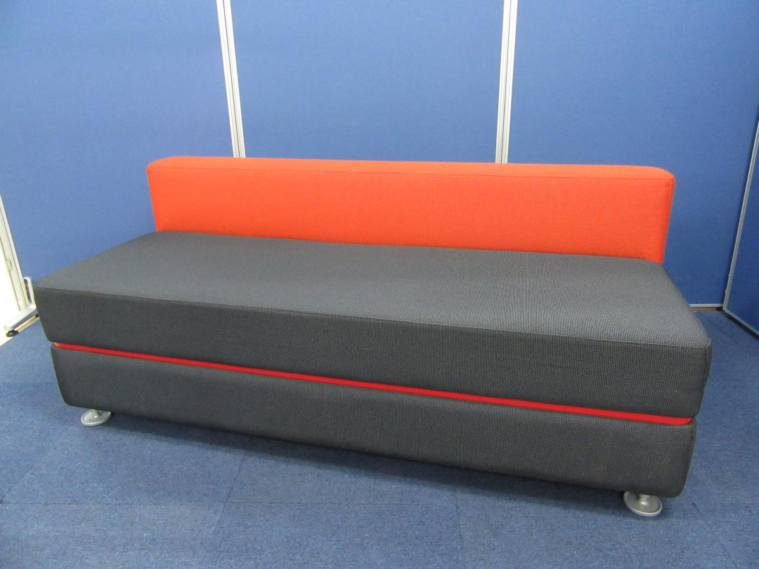 [本商品受注生産品です!!]内田洋行(UCHIDA) ロビーチェア CS5500シリーズ■通常よりもひとまわり小さなサイズ(D500)のソファです!!狭い空間にもマッチしポップなデザインとカラフルな張地がロビー空間を明るく演出!![背付きタイプ][中古希少入荷!!] #インテリア
                        その他シリーズ
                                    中古
            