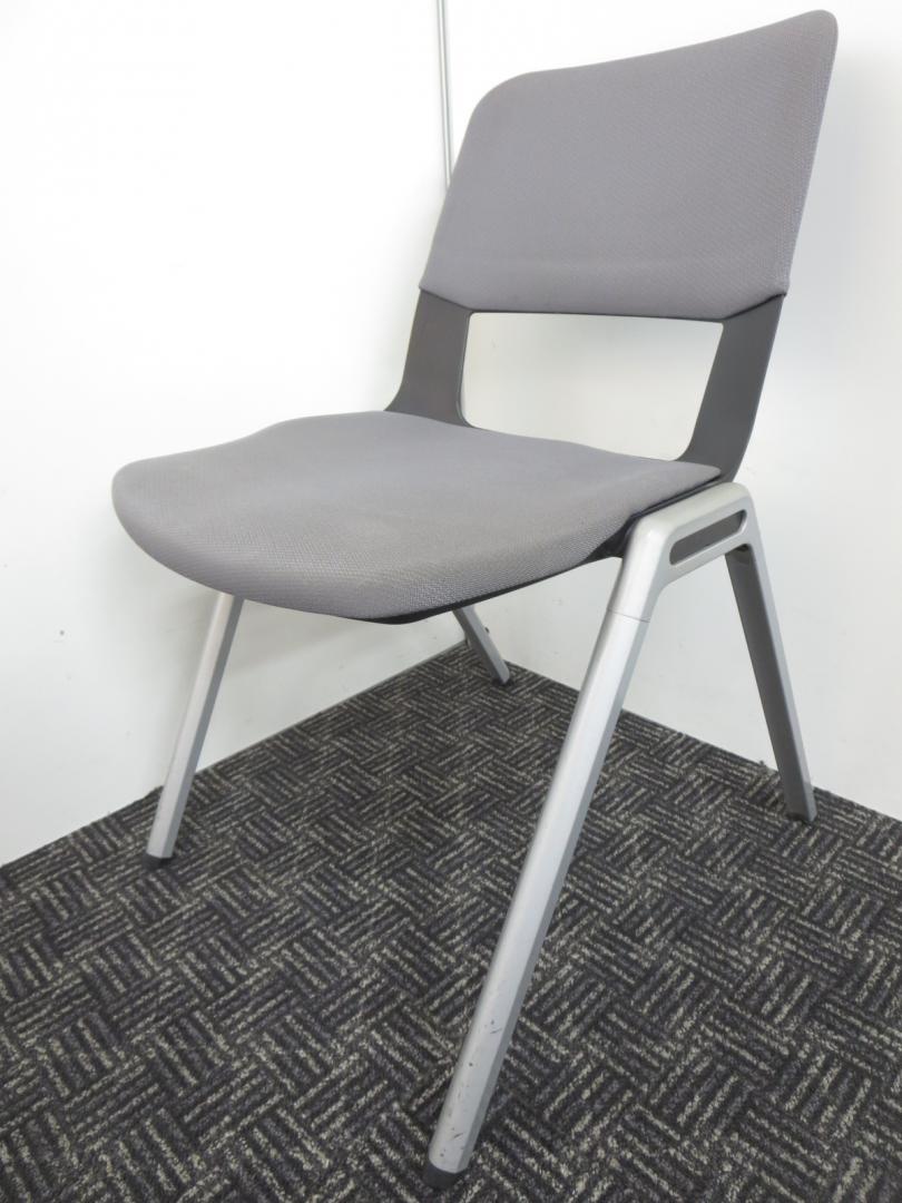 【４脚入荷】会議室に！打ち合わせ室に！スタンダードミーティング用チェア【中古オフィス家具】
                        その他シリーズ
                                    中古
            