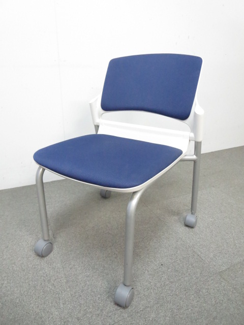 ■スタッキングチェア（キャスター付）ブルー　■内田洋行　MF-180シリーズ
                        その他シリーズ
                                    中古
            