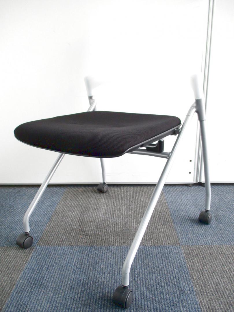 [倉庫在庫]【6脚入荷‼】イトーキ(ITOKI) MANOSS(マノス)チェア　背パッド無■落ち着いたカラーの人気会議用チェアです!![ネスタブル]
                        マノス
                                    中古
            