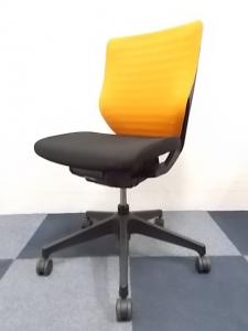 【倉庫在庫商品】フレッシュなオレンジカラーのチェアが15脚入荷!!207111
                        エピオス
                                    中古
            