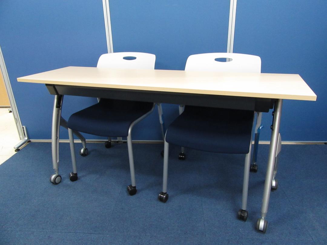 [単品購入￥20,000⇒セット購入￥18,000]イトーキ(ITOKI) サイドスタックテーブル＋内田洋行(UCHIDA) スタッキングチェア2脚セット■会議や研修・セミナー・学習室等で大活躍!![天板カラー：フェアメープル][天板角部：直角タイプ]
                        リリッシュ2
                                    中古
            