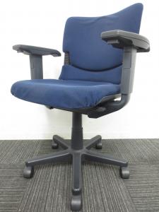 【倉庫内在庫品】イトーキの定番チェア!!■ネイビーブルー■座面クッションタイプ■座面に多少のへたれがございます【中古オフィス家具】【相模原店在庫】
                        バーテブラⅡ
                                    中古
            