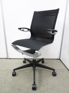 【倉庫内在庫品】限定1脚！程よい硬さで座面下には収納が！【中古オフィス家具】【池袋店在庫】
                        その他シリーズ
                                    中古
            