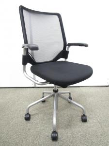 【倉庫在庫品】オカムラ製｜エアリ（Airly）｜ブラック・肘付｜ミーティングチェア【池袋店在庫】
                        エアリ
                                    中古
            