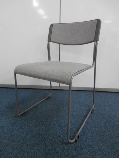 【６脚限定入荷！！】グレー色のスタッキングチェア！！
                        -
                                    中古
            