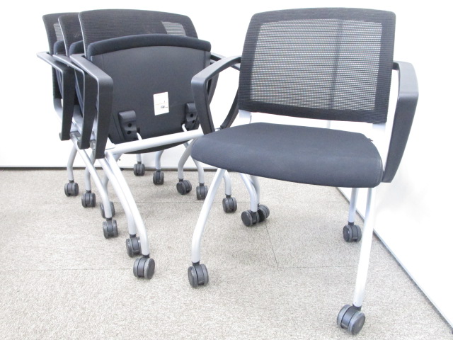 ★セット購入でお買い得！！★優れたクッション性とメッシュがサポート！★人気の高いブラック！│中古オフィス家具│中古ネスティングチェア
                        ヴィアイエム チェア 
                                    中古
            