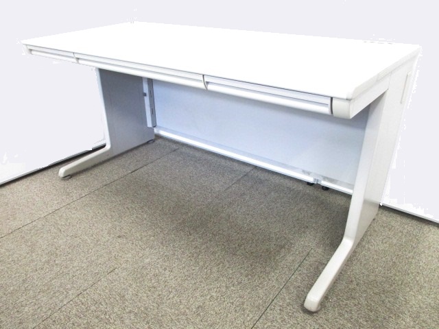 【広々使えるデスクシステム！】★定番のライトグレー★配線タップ付きで楽々整理★3枚引出付き｜オカムラ製｜中古オフィスデスク｜W1400のワイドサイズ
                        SDデスクシステム
                                    中古
            