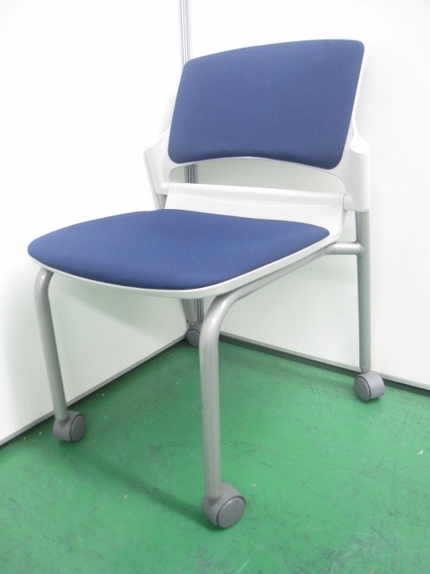 【4脚入荷!】ブルーのスタッキングチェアーを入荷、キャスター付きで使い勝手よし!!
                        その他シリーズ
                                    中古
            