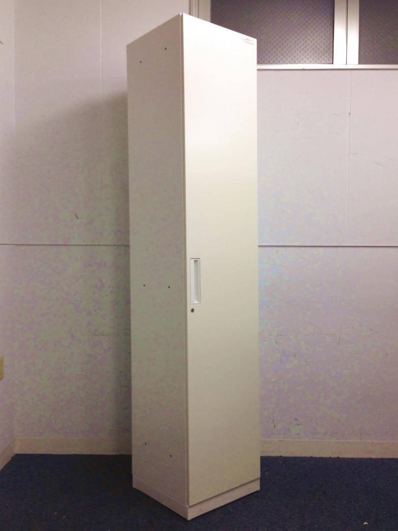 【2台入荷】省スペース化に最適なレア商材、片開き書庫！！しかも人気のホワイト色！！コクヨ【エディア】
                        エディア
                                    中古
            