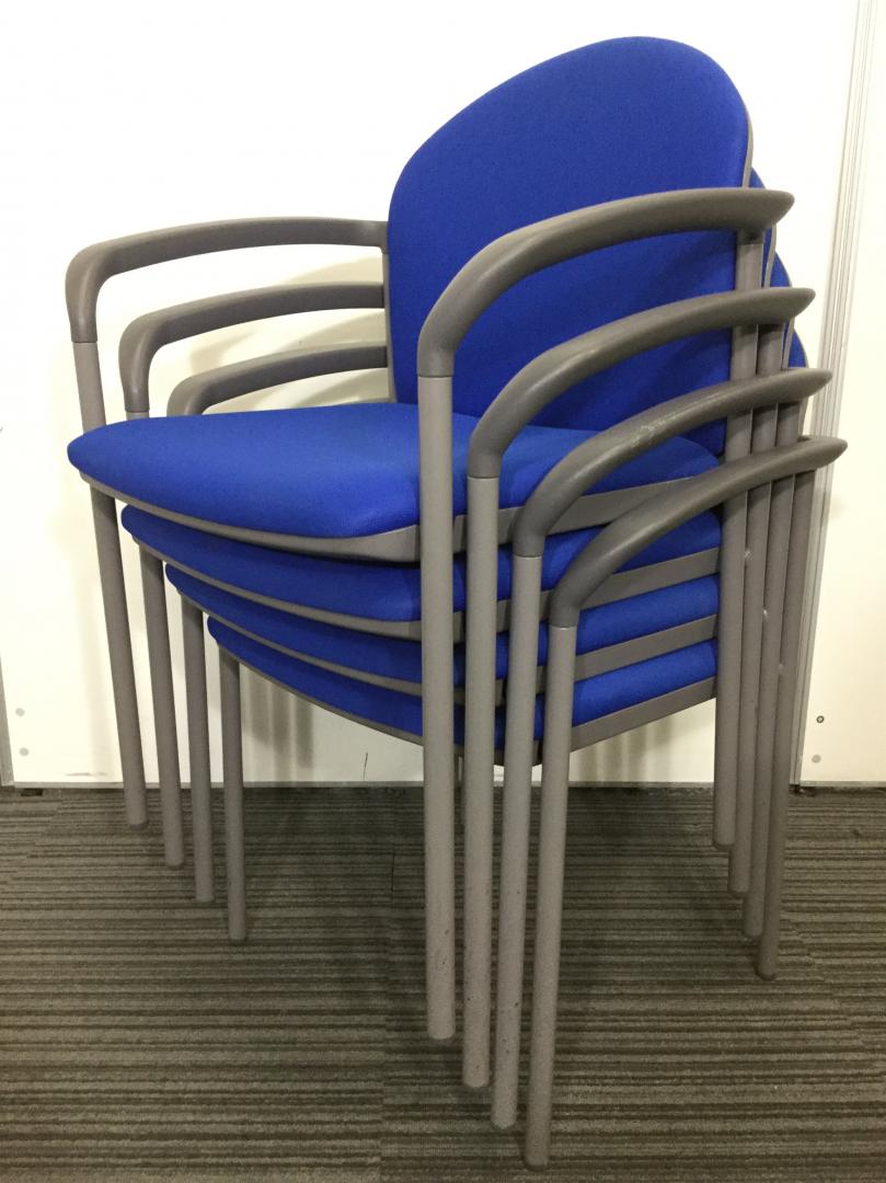 【4脚セット】スタッキングチェア4脚セット｜まとめてのご購入がお得です！
                        その他シリーズ
                                    中古
            