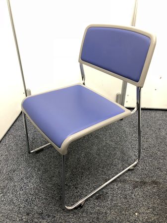 【会議用チェア】コクヨ製　CK-890シリーズ　ビニールレザーで汚れが付きにくい素材です。
                        その他シリーズ
                                    中古
            